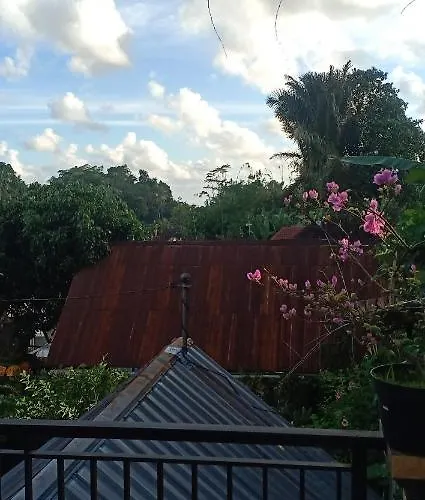 Habitación en casa particular Nano Ari And Art Class